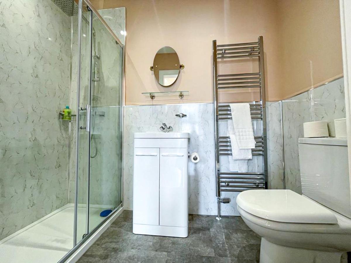 Remarkable 5Br Townhouse With Garden, Sleeps 12 Эдинбург Экстерьер фото