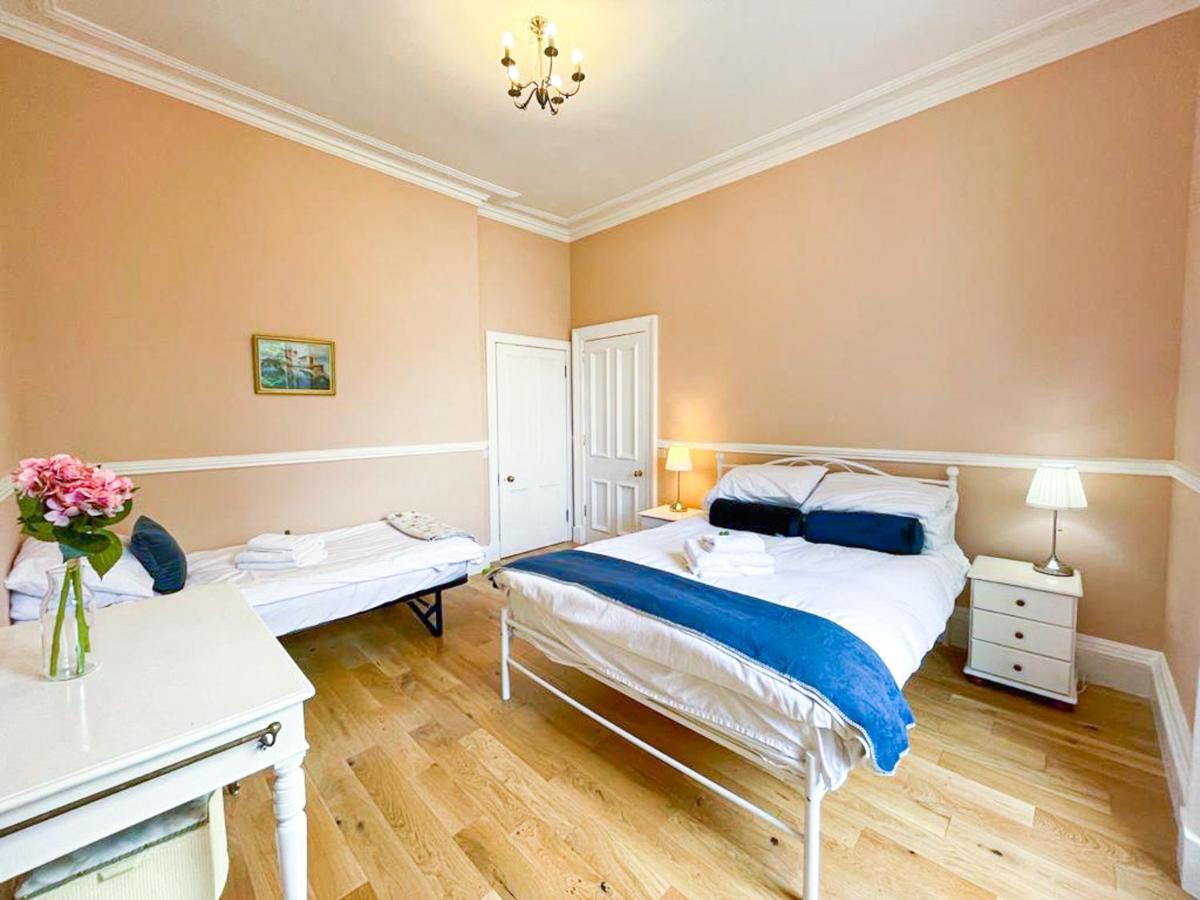 Remarkable 5Br Townhouse With Garden, Sleeps 12 Эдинбург Экстерьер фото