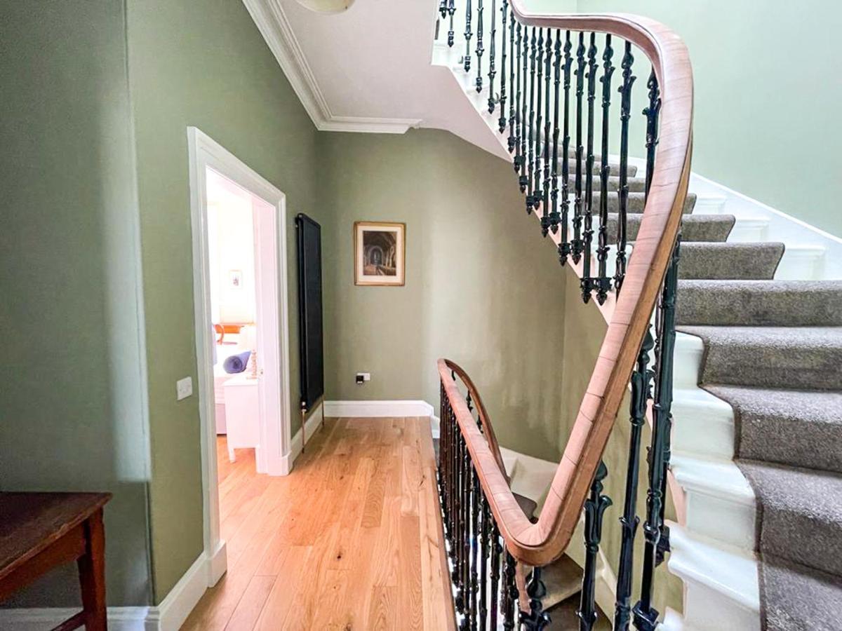 Remarkable 5Br Townhouse With Garden, Sleeps 12 Эдинбург Экстерьер фото