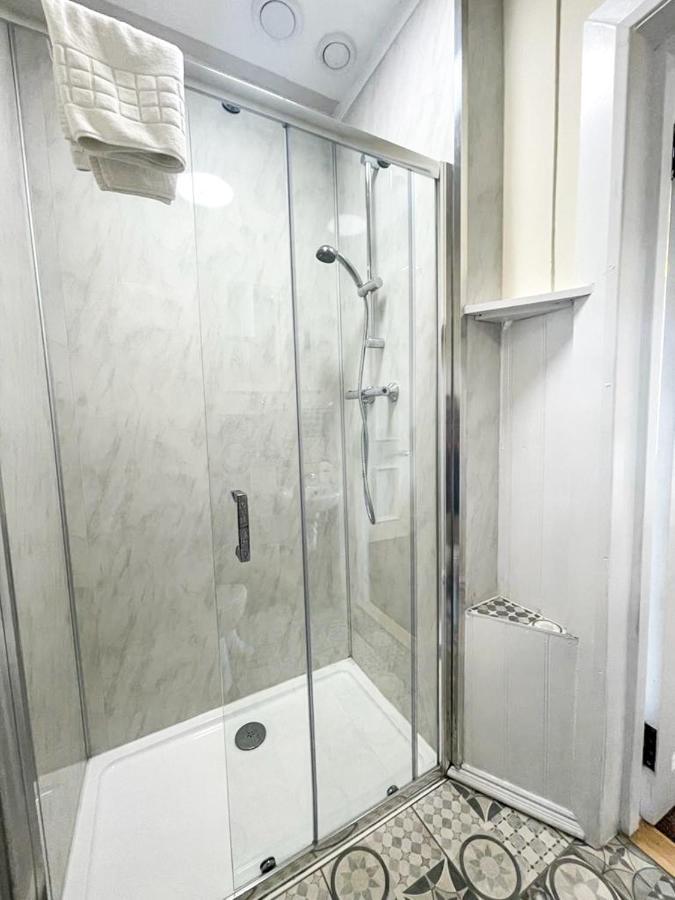 Remarkable 5Br Townhouse With Garden, Sleeps 12 Эдинбург Экстерьер фото