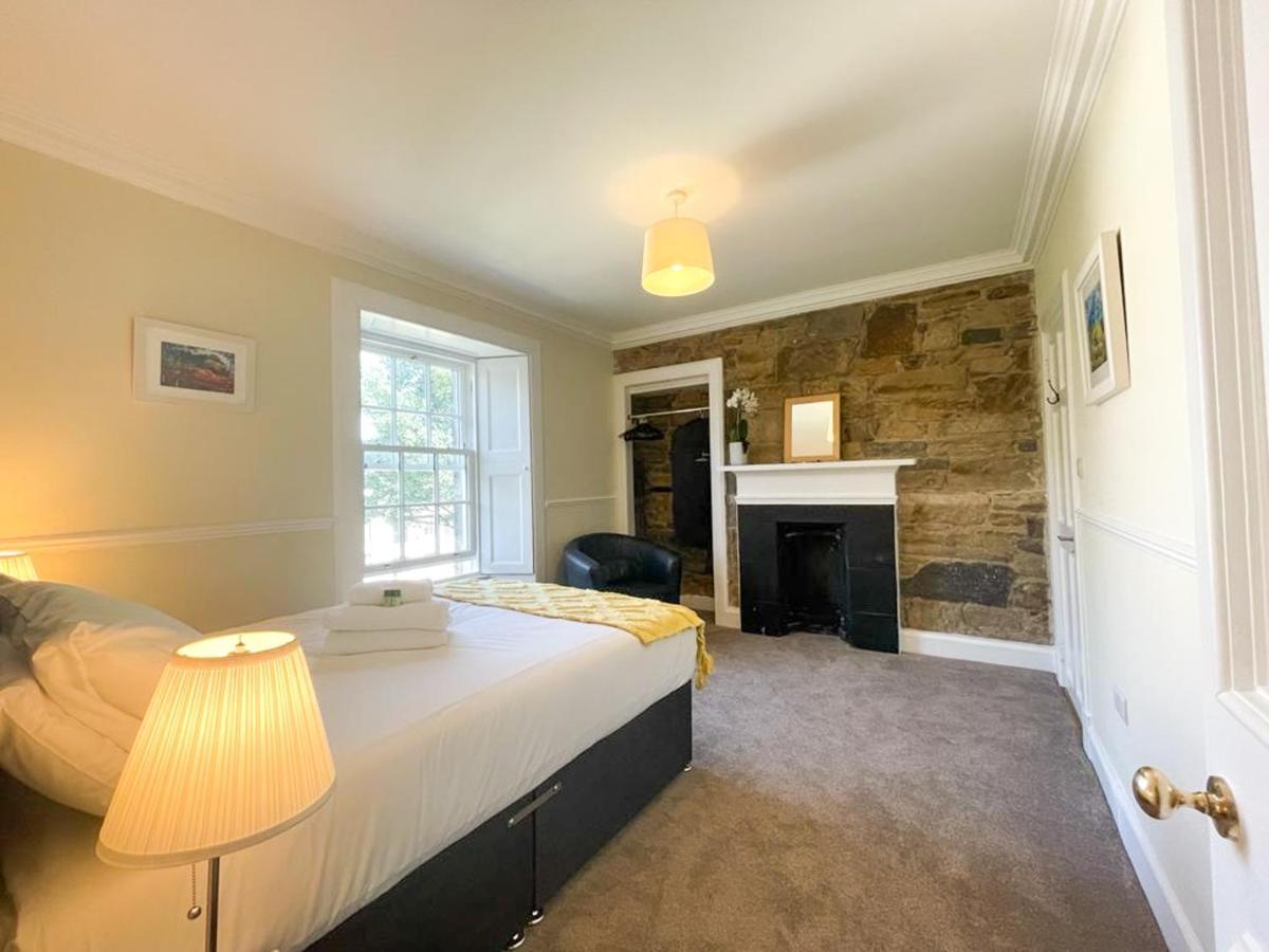Remarkable 5Br Townhouse With Garden, Sleeps 12 Эдинбург Экстерьер фото