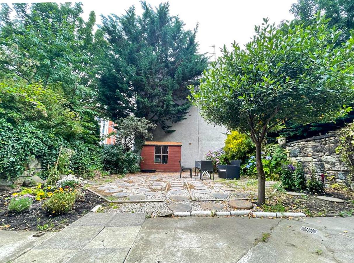 Remarkable 5Br Townhouse With Garden, Sleeps 12 Эдинбург Экстерьер фото